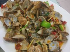 -小辣妹川味海鲜加工店(第一市场椰风巷店)