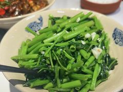 -独一佳老胡湘菜馆(矿山路店)
