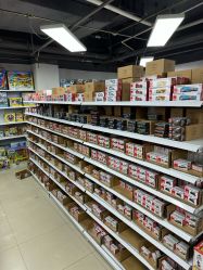 -来此探索玩具仓储店