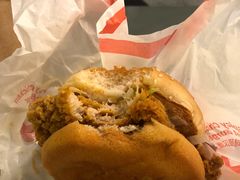 麦辣鸡腿汉堡经典中薯条套餐-麦当劳(国际社区店)