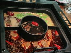 -老牌坊云南鱼豆花火锅(哈西万达店)