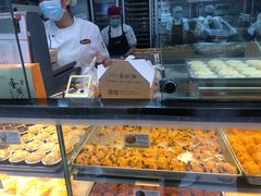 面包甜点陈列柜-鲍师傅糕点(春熙路店)