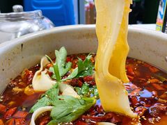 -晓彭肥肠鸡·泡椒鸡火锅(水木天地店)