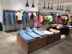 -URBAN REVIVO(西安Momopark店)