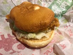 香辣鸡腿堡-肯德基(龙盛新天地店)