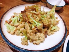 小炒有机菜花-东来菜馆•手抓海鲜家常菜•海鲜锅贴(鸽子窝店)