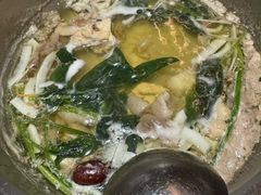 -喃喃椰·糟粕醋·椰子鸡火锅(七堡花园店)