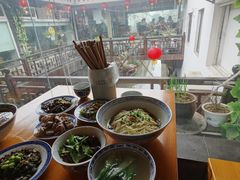 靠窗位-同得兴 Since·1995 传统苏式面馆(十全街店)
