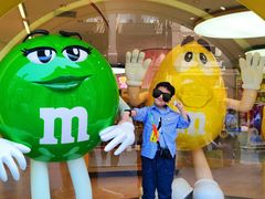 -m豆巧克力世界(上海世茂广场店)