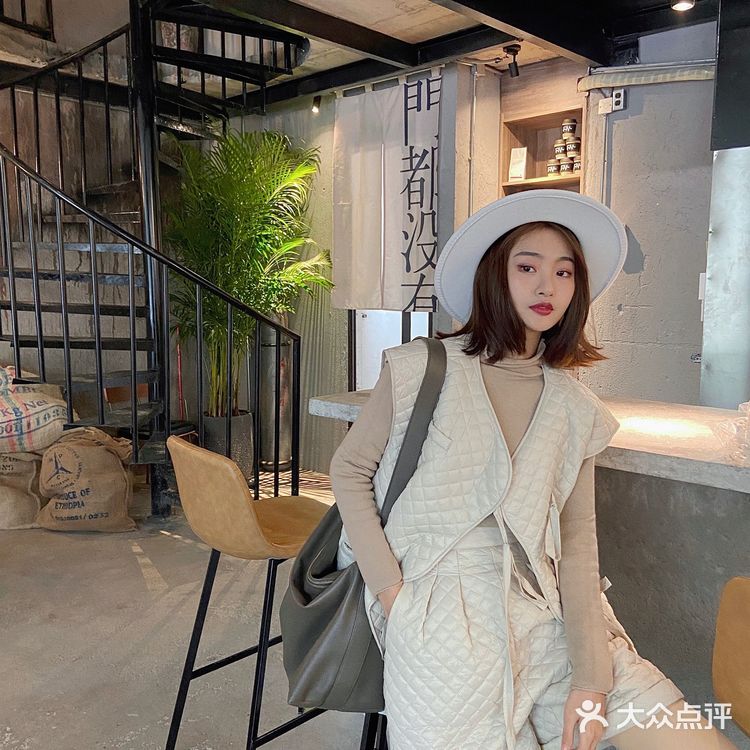 柳州新店｜潮酷工业风FM调频咖啡&精酿