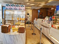 面包甜点陈列柜-奈雪的茶(重庆万象城北区店)