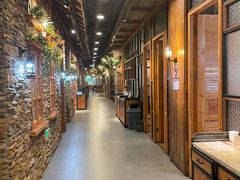 -宝燕海货工场(长江国际店)