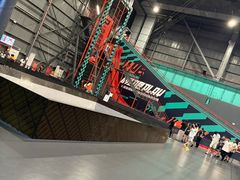 -极限PLAY运动娱乐新世界·团建派对潮玩休闲馆·室内蹦极高空游乐园