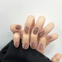 -吉吉靓甲美睫