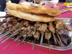 -烤肉小伙烤肉店