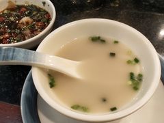 -老来福·非遗酸汤兔(凯旋路店)