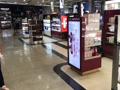 -日上免税店(三径路t3店)