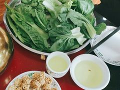 -南渝食府.墨脱石锅松茸鸡