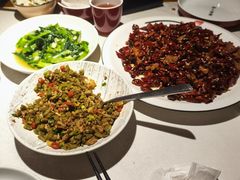 -湘西小馆(滨河路店)