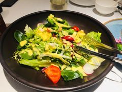 凯撒沙拉王-悦融琥珀·京鲁菜·海味珍品(西单店)