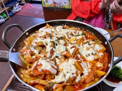-亲昵春川鸡排(韩国美食街店)