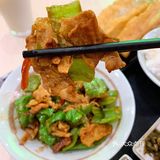 干饭人中午吃点啥？永和大王新品-农家小炒肉