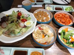 -明洞阿姨·韩式酱蟹烤肉·创意料理(三元桥店)