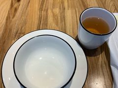 餐具摆设-大茴香越法料理(SOHO复兴店)