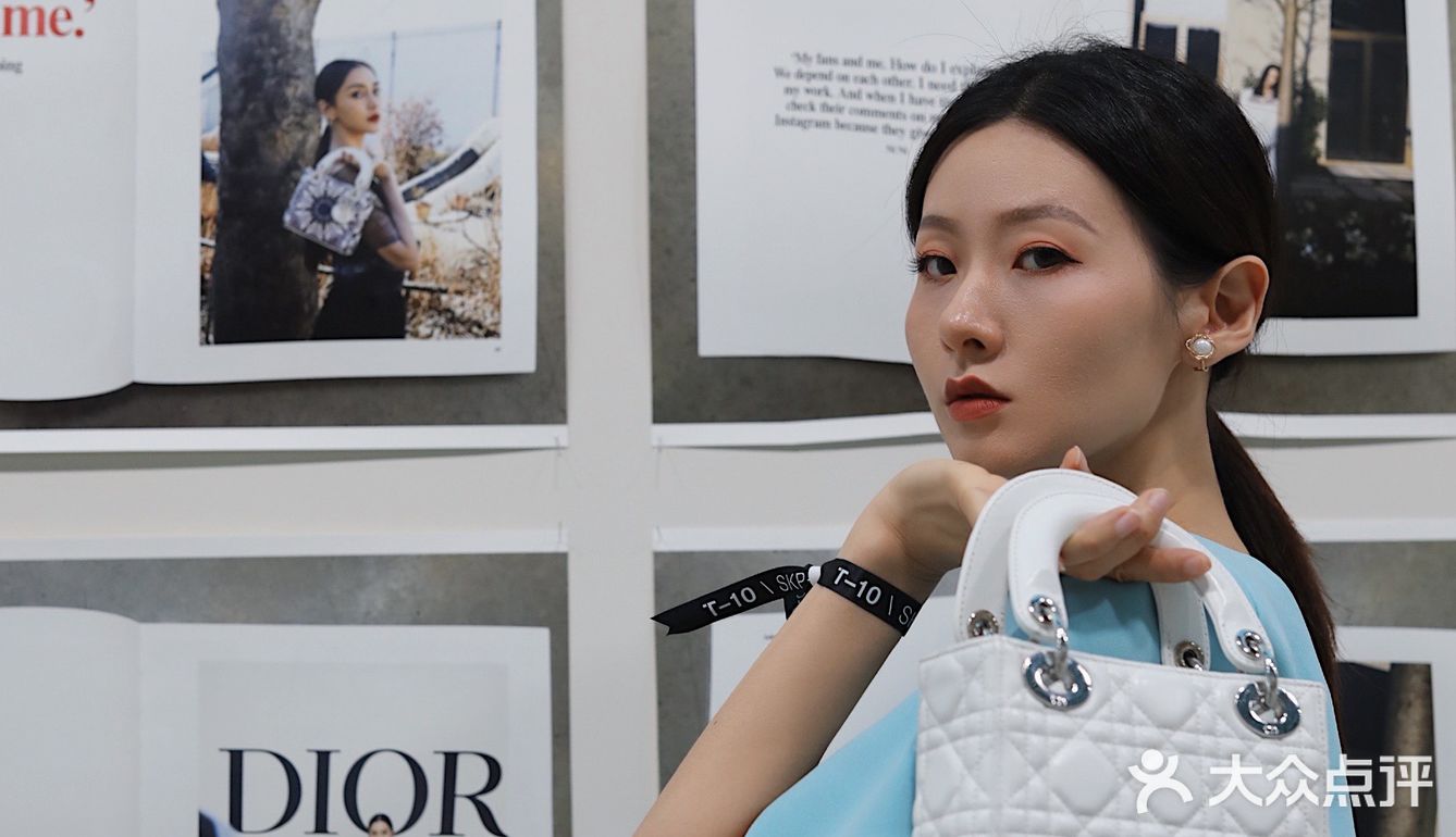 免费看展快乐似神仙