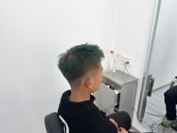 -LILI·HAIR SALON理理造型