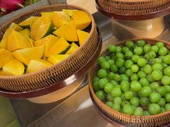 -四囍码头海鲜烧烤自助火锅(外滩南京东路悦荟广场店)