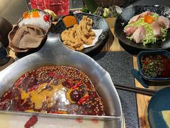 -湊湊火锅·茶憩(南京东路悦荟店)