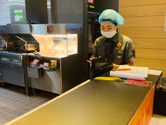 -麦当劳(世界城广场店)