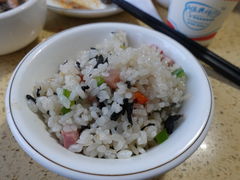 -东巴谷野生菌火锅餐厅