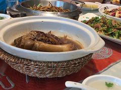 -吴记酱骨炖菜馆(康安路店)