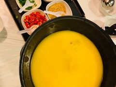 -鲜入围煮花胶鸡海鲜火锅