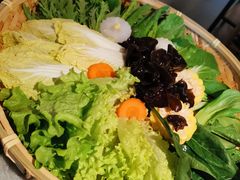 -尚尚仙·酸汤猪手·猪肚鸡火锅(华联万柳购物中心店)