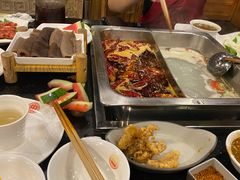 -百年川椒重庆老火锅(光谷店)