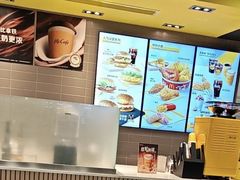 -麦当劳(轻轨曹杨路店)