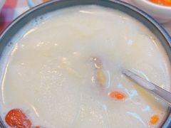 -益百岁牛尾汤(香山路店)