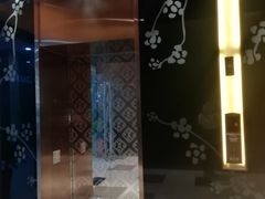 -上海龙之梦万丽酒店