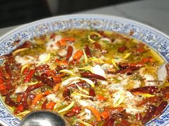 -桂二老坛酸菜鱼(三街两巷店)