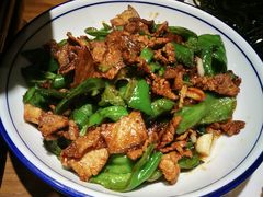 辣椒炒肉-肖记公安牛肉鱼杂馆· 省级非物质文化遗产(仁和路店)