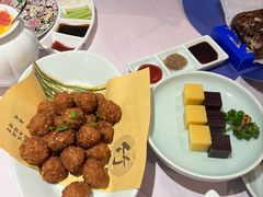 镇店干炸丸子-味+新京宴·烤鸭·北京菜(创意谷店)