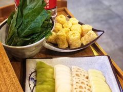 -毛辣果·贵州红酸汤牛肉火锅(西单店)
