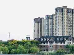 -李自健美术馆