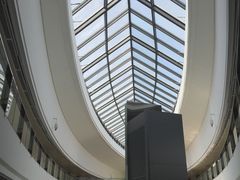 -上海滴水湖皇冠假日酒店