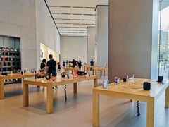 -Apple零售店(华贸购物中心店)