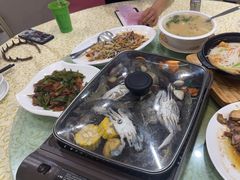 -鹏城人家海鲜酒家·23年老字号(较场尾店)