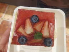 -红跑车蛋糕世界(龙湖杭州西溪天街店)